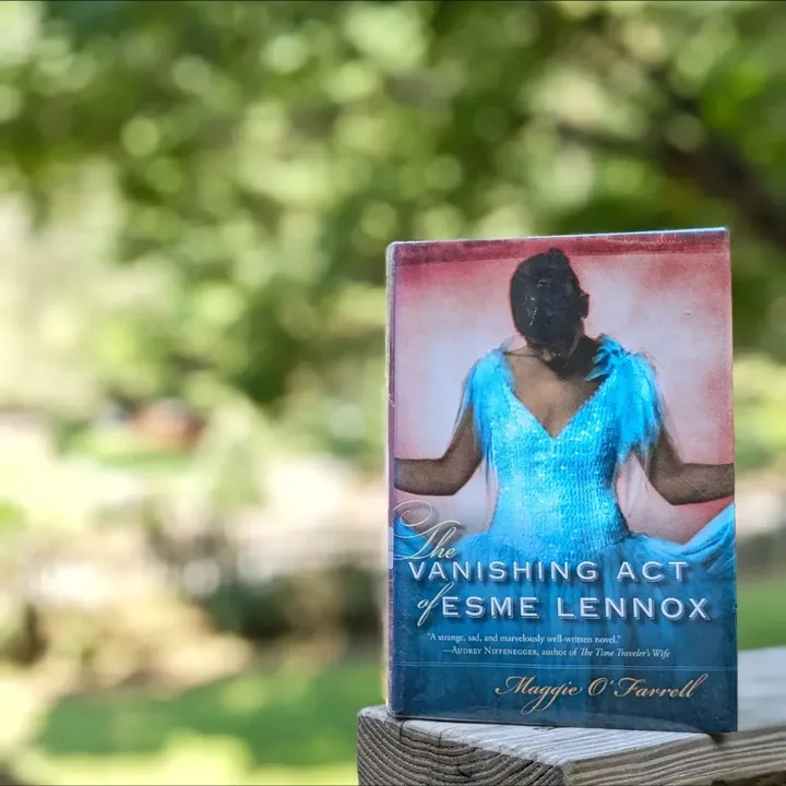 The Vanishing Act of Esme Lennox book cover